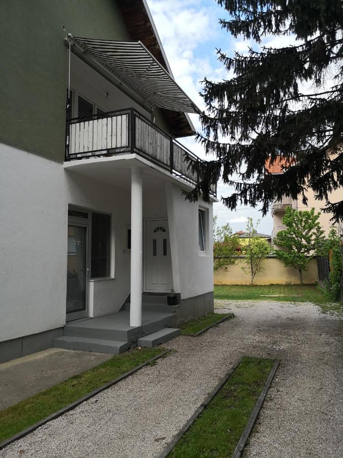 Апартаменти Apartman Sana Lux Sanski Most Екстер'єр фото